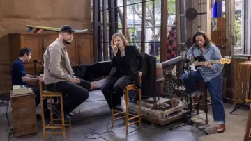 Zasłona do filmu "Une journée avec Balavoine" #733409