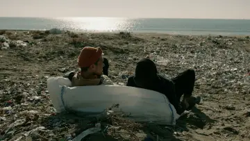 Zasłona do filmu "Ölü Köpekler Isırmaz" #544812