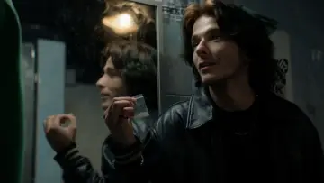 Zasłona do filmu "Ne tak docela" #536955