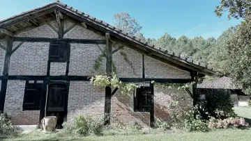 Zasłona do filmu "Latche, l