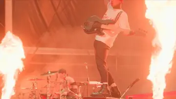 Zasłona do filmu "Twenty One Pilots: More Than We Ever Imagined" #534197