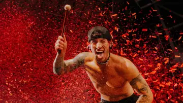 Zasłona do filmu "Twenty One Pilots: More Than We Ever Imagined" #767523