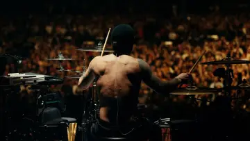Zasłona do filmu "Twenty One Pilots: More Than We Ever Imagined" #767527