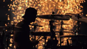 Zasłona do filmu "Twenty One Pilots: More Than We Ever Imagined" #767530
