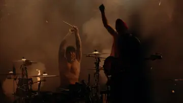 Zasłona do filmu "Twenty One Pilots: More Than We Ever Imagined" #767534