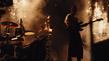 Zasłona do filmu "Twenty One Pilots: More Than We Ever Imagined" #767551