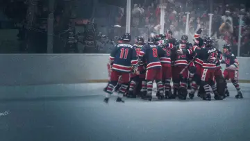 Zasłona do filmu "Cud na lodowisku: USA vs. ZSRR na igrzyskach w 1980 roku" #531633