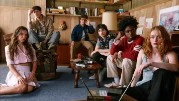 Zasłona do filmu "Ostatnia przygoda: Jak powstawało „Stranger Things 5”" #532293