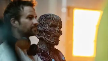 Zasłona do filmu "Ostatnia przygoda: Jak powstawało „Stranger Things 5”" #532294