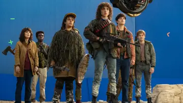 Zasłona do filmu "Ostatnia przygoda: Jak powstawało „Stranger Things 5”" #532295