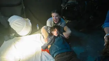 Zasłona do filmu "Ostatnia przygoda: Jak powstawało „Stranger Things 5”" #532297