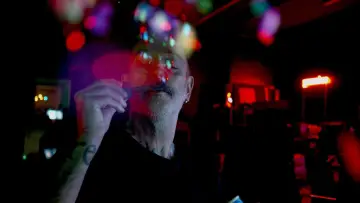 Zasłona do filmu "Douglas Gordon by Douglas Gordon" #539266