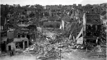 Zasłona do filmu "LE PORTEL 1943, Les sacrifiés du grand bluff des Alliés" #542272