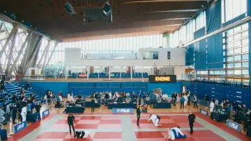 Zasłona do filmu ""A Good Man"" #544614