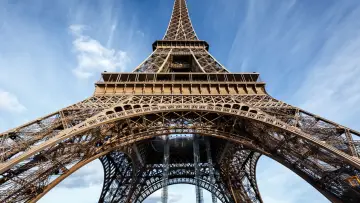 Zasłona do filmu "Tour Eiffel : les 10 secrets de l