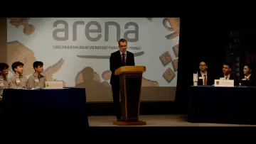 Zasłona do filmu "Arena" #542956