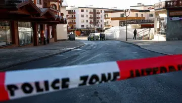 Zasłona do filmu "Incendie de Crans-Montana : révélations sur une tragédie" #543622