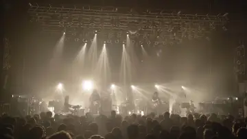 Zasłona do filmu "Mono - Forever Home: Live in Tokyo with Orchestra PITREZA" #923861