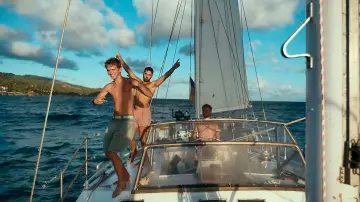Zasłona do filmu "Segeljungs - Mit Null Ahnung um die Welt" #784495
