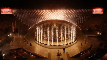 Zasłona do filmu "Milano Cortina 2026 Olympic Closing Ceremony: Beauty in Action" #1194868