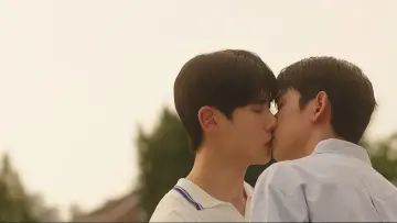 Zasłona do filmu "일기예보적 연애 감독판" #1162957