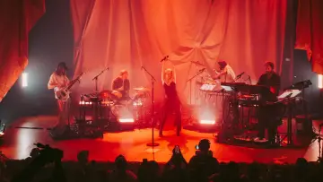 Zasłona do filmu "Spotify Presents: Robyn Live from Los Angeles" #792971