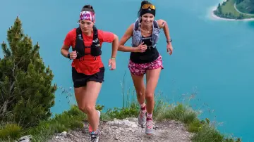 Zasłona do filmu "Running Via Alpina" #781035