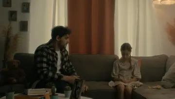 Zasłona do filmu "New Life, Hard Choice" #795040