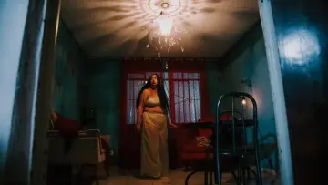 Zasłona do filmu "Enluarada" #929050