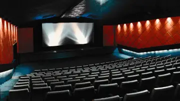 Zasłona do filmu "CITY: Het verhaal van een familiebioscoop" #777980