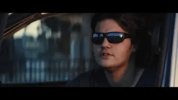 Zasłona do filmu "Everything I