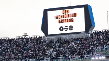 Zasłona do filmu "BTS World Tour 