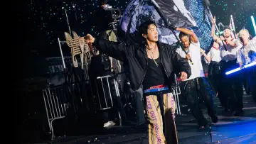 Zasłona do filmu "BTS World Tour 