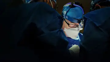 Zasłona do filmu "Doctor, Doctor: The Race to Fight Lung Cancer" #780743