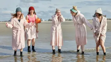 Zasłona do filmu "Fast perfekte Frauen" #771859