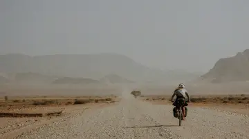 Zasłona do filmu "SAME SUN - MIT DEM FAHRRAD DURCH AFRIKA" #807056