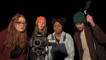Zasłona do filmu "Quiet on Set" #795089