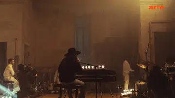 Zasłona do filmu "Sébastien Tellier au Théâtre de Mirecourt - Passengers" #775337