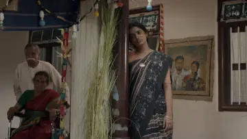 Zasłona do filmu "நீளிரா" #1173192