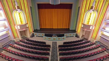Zasłona do filmu "Fargo Theatre: The First 100 Years" #777104