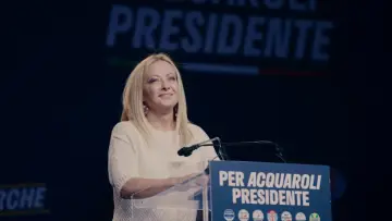 Zasłona do filmu "Le cas Meloni" #1142578