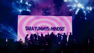 Zasłona do filmu "Tara Yummy
