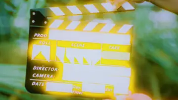 Zasłona do filmu "A Flower Falling Back Into the Earth" #803637