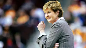 Zasłona do filmu "Breaking Glass: The Pat Summitt Story" #772049