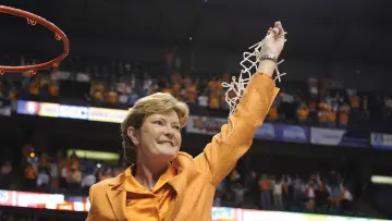Zasłona do filmu "Breaking Glass: The Pat Summitt Story" #772050