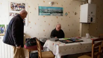 Zasłona do filmu "Une Place pour Eux ? Vieillir avec la Trisomie 21" #779223