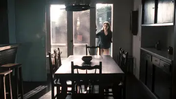 Zasłona do filmu "Ela foi ali guardar o coração na geladeira" #1618714