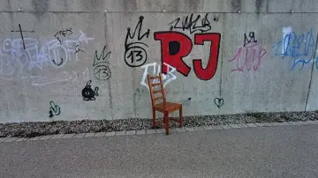 Zasłona do filmu "The Life of a Chair" #780597