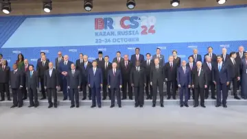 Zasłona do filmu "Les Empires contre-attaquent" #800568