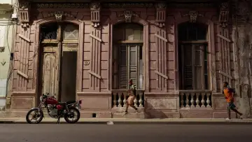 Zasłona do filmu "Cuba After Castro" #801092